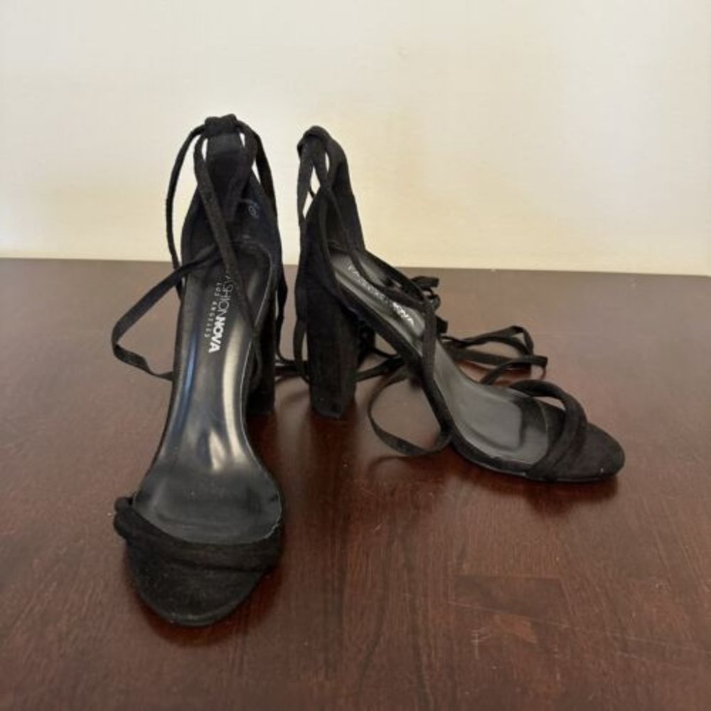 Fashion Nova Whitney High Heels Women's Size 9 Shoes Black Velvet Breathable